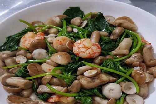 Nấm tràm trong bữa cơm tiết giao mùa ở xứ Huế