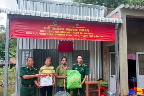 Bộ đội Biên phòng chung tay chăm lo đời sống nhân dân
