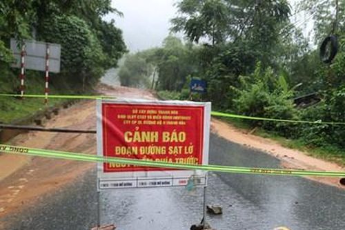 Mưa lớn kéo dài, nhiều xã miền núi Thanh Hóa sạt lở, ngập lụt, giao thông chia cắt