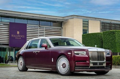 Tin xe 17/9: Rolls-Royce Phantom khảm vỏ bào ngư, Volvo XC60 nâng cấp mạnh