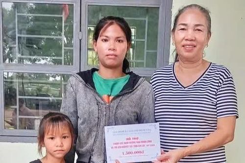 Gia Lai: Trao hỗ trợ quý III cho trẻ em khuyết tật, nạn nhân chất độc da cam