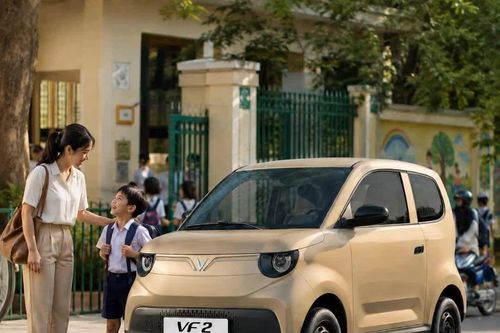 VinFast VF 2 bắt đầu tới tay khách hàng tiên phong