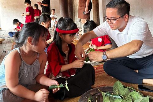 Trung thu lung linh sắc màu di sản