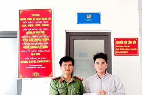 2 công dân xã Thăng Điền viết đơn tình nguyện thực hiện nghĩa vụ tham gia CAND năm 2027