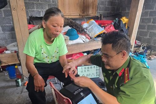 Đưa tiện ích số đến từng hộ dân vùng biên giới Lao Chải