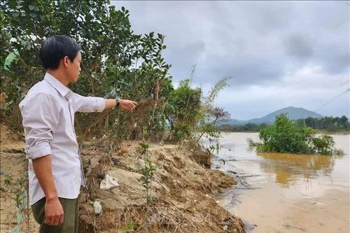 Huế: Gần 74 km bờ sông bị sạt lở nặng