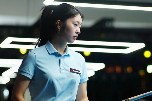 Hot girl bi-a xinh như diễn viên 'đốn tim' fan, 2 cơ thủ VN ngược dòng ngoạn mục