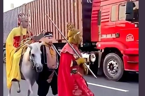 Chọn nhầm sân khấu