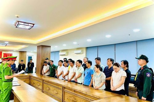 Nhận hàng tỷ đồng để 'làm ngơ' công trình trái phép, loạt cán bộ bị khởi tố