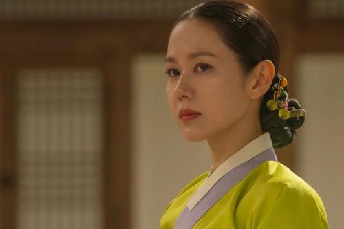 Son Ye Jin có cứu nổi phim 19+ ngập tranh cãi
