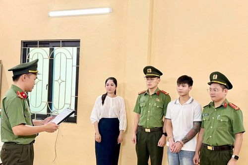 Khởi tố đối tượng tổ chức đưa người trốn sang Campuchia