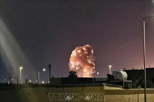 Liên quân Saudi Arabia đánh chặn 6 tên lửa đạn đạo của Houthi