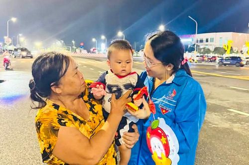 Ấm áp mùa trăng sẻ chia