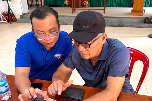Đồng Hới phấn đấu hoàn thành 100% chỉ tiêu tích hợp các tiện ích trên VNeID