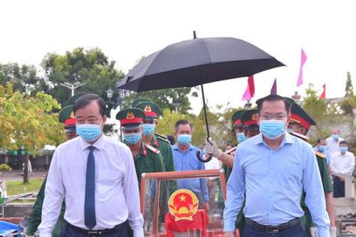 Tiến hành lấy mẫu xác định danh tính liệt sĩ tại Nghĩa trang liệt sĩ tỉnh