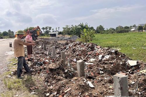 Xã Lưu Vệ tập trung xử lý dứt điểm các bãi cát, vật liệu xây dựng vi phạm