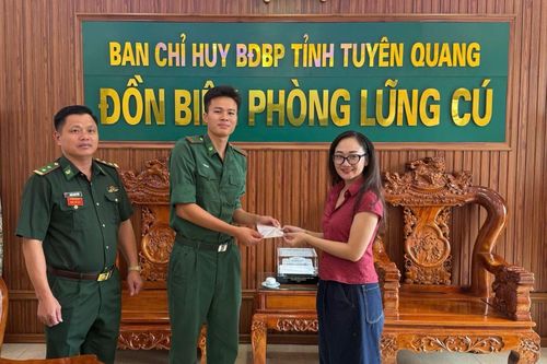 Hành động đẹp của Binh nhất Lý Tuấn Anh