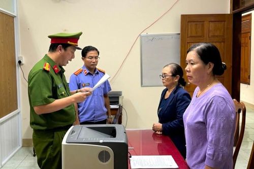 Khởi tố 6 người không đứng lớp trong vụ hiệu trưởng rút gần 500 triệu ngân sách
