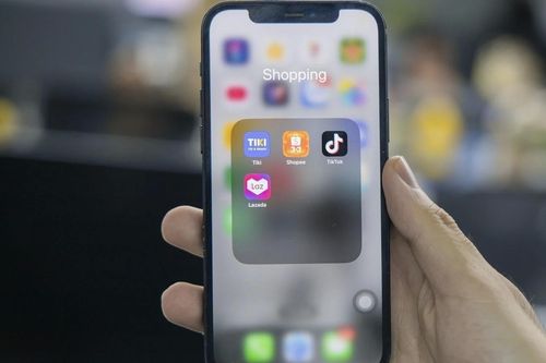 Hết thời bán hàng online kiếm lãi lớn?