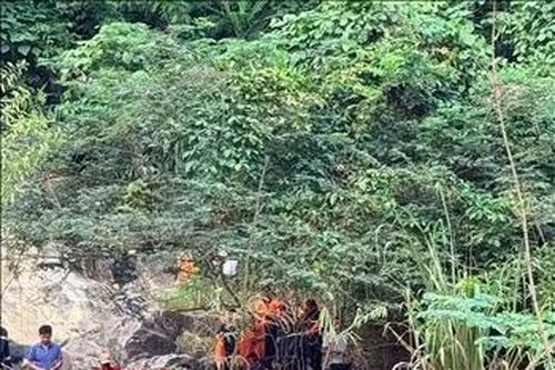 Hai nam sinh đuối nước thương tâm khi đi tắm thác