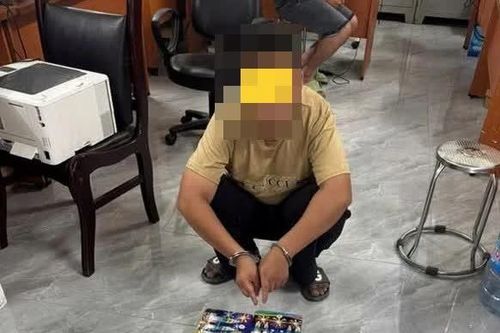 Kịp thời bắt quả tang đối tượng buôn bán pháo nổ