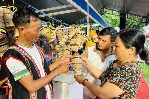 Ðổi cách làm để tạo sản phẩm OCOP