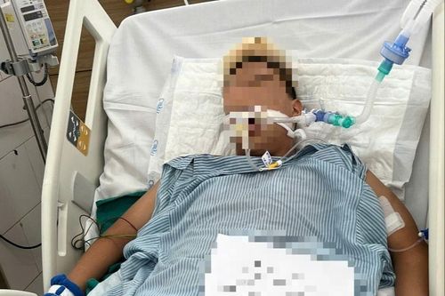 Dùng thuốc lá điện tử, nam thanh niên 17 tuổi nhập viện nguy kịch