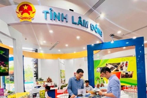 Lâm Đồng hướng tới tăng trưởng hai con số từ công nghiệp và kinh tế xanh