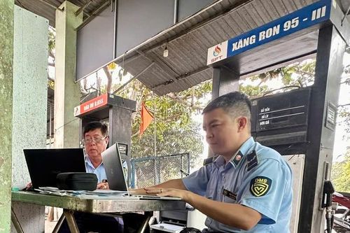 Đồng Tháp: Phạt hơn 170 triệu đồng doanh nghiệp mua xăng dầu ngoài hệ thống