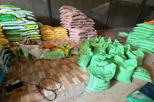 Gia Lai: Khởi tố đôi vợ chồng sản xuất, buôn bán gạo giả