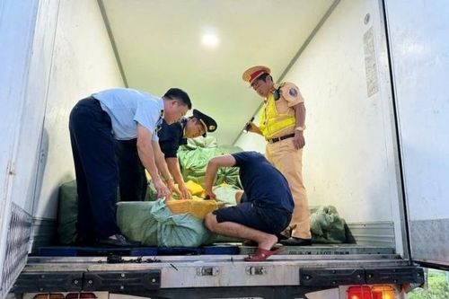Đồng Nai: Phát hiện gần 15 tấn thực phẩm đông lạnh không rõ nguồn gốc