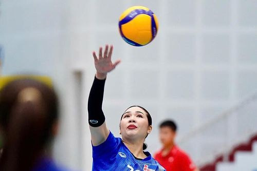 Người đẹp bóng chuyền Thái Lan làm rõ tin đồn sang Việt Nam thi đấu vì tiền