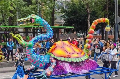 Mexico rực rỡ sắc màu trong lễ hội Alebrijes