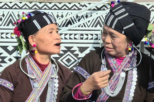 Về nơi nhuộm răng đen là tiêu chuẩn vẻ đẹp phụ nữ