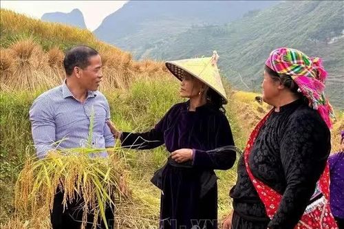 Trao cơ hội để phụ nữ dân tộc thiểu số vươn lên