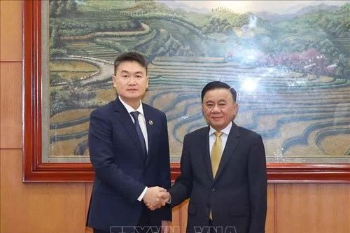 Thường trực Ban Bí thư Trần Cẩm Tú tiếp đoàn Trung ương Đoàn Thanh niên Lào