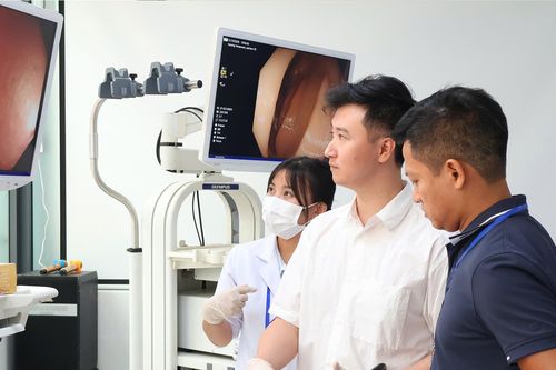 Tập huấn nội soi đại tràng cơ bản trên mô hình cho đội ngũ bác sĩ