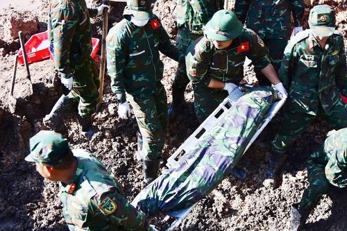Phát hiện thêm 10 bộ hài cốt liệt sĩ tại Công viên Lê Thị Riêng