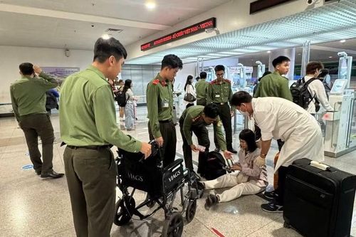 Công an kịp thời cứu người dân gặp sự cố nguy hiểm