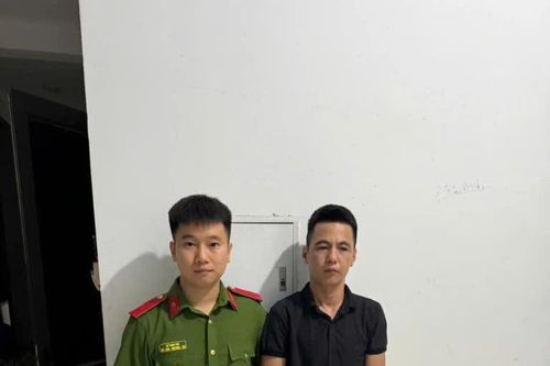 Khởi tố phụ xe khách đánh người gãy tay