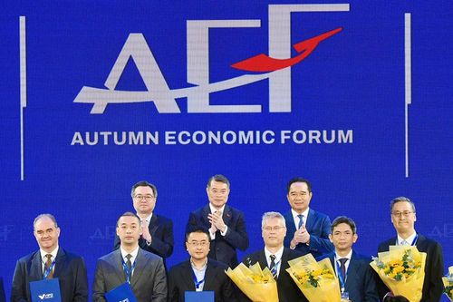 Thủ tướng chứng kiến TP.HCM công bố 12 dự án đầu tư vào các lĩnh vực trọng điểm
