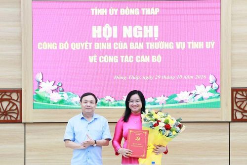 Đồng chí Huỳnh Thị Hoài Thu giữ chức Bí thư Đảng ủy xã Tháp Mười