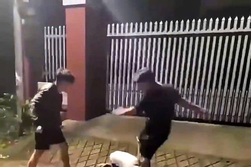 Xác minh vụ nam thiếu niên bị nhiều người rượt đuổi, đánh đập ở Lâm Đồng