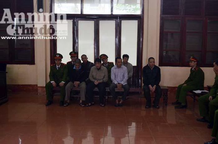 Các bị cáo trong ngày xét xử 30-11