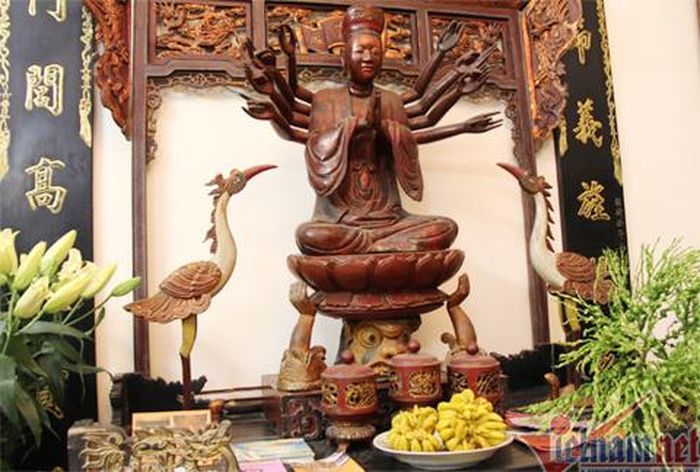 "Pho tượng Bồ Tát chuẩn đề". 