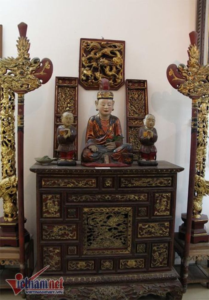 Pho tượng mẫu.