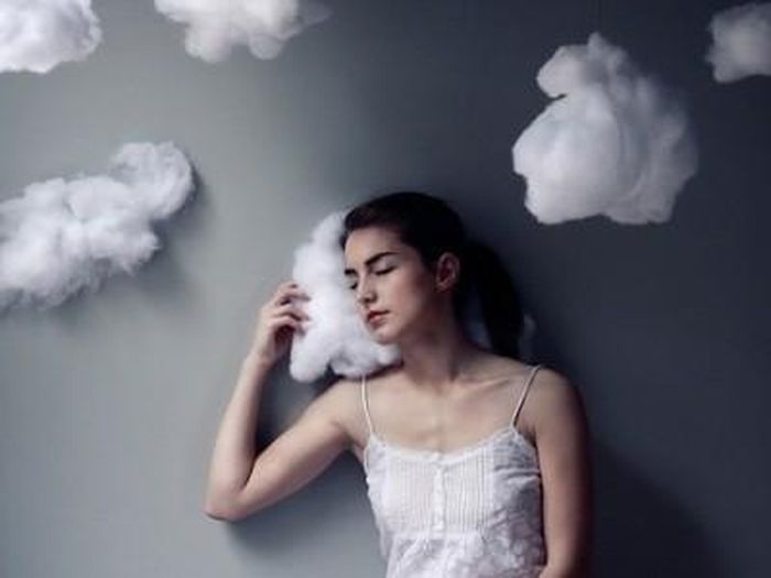  Phụ nữ đã kết hôn mơ thấy rắn cuộn trong lòng mình: Đây là giấc mơ báo hiệu bạn sẽ sinh quý tử. 