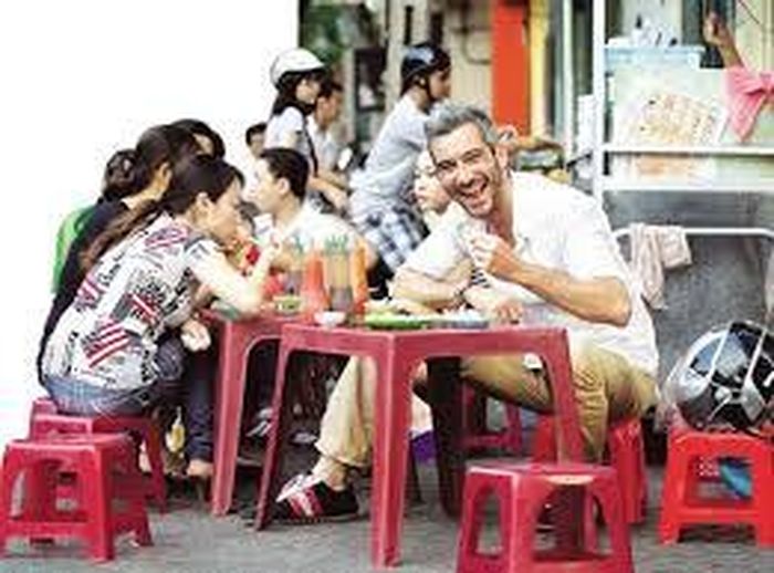  Món ăn đường phố ngày càng được du khách nước ngoài ưa chuộng và tìm đến. 