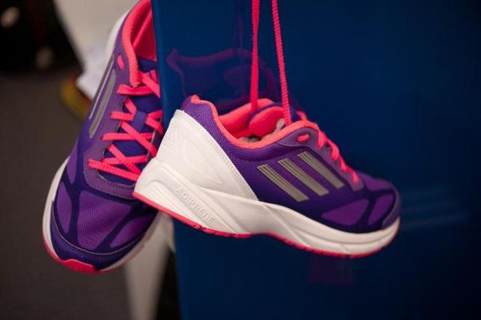 adidas Lite Pacer chính hãng - ứng cử viên sáng giá cho đôi giày chạy bộ chất lừ đầu tiên của bạn.