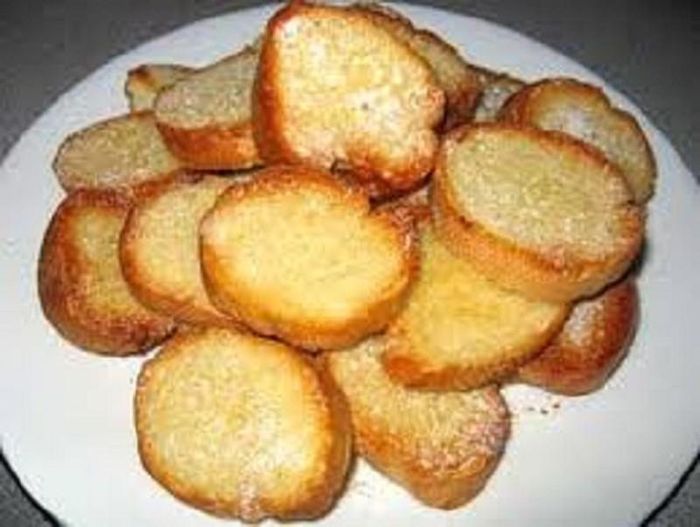 Những khúc bánh mì nướng vàng ruộm